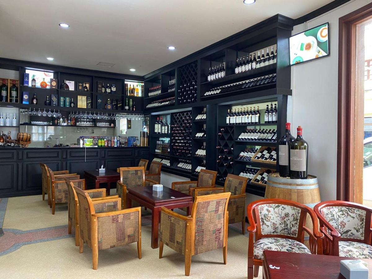 Subinh Hotel And Restaurant 巴色 外观 照片