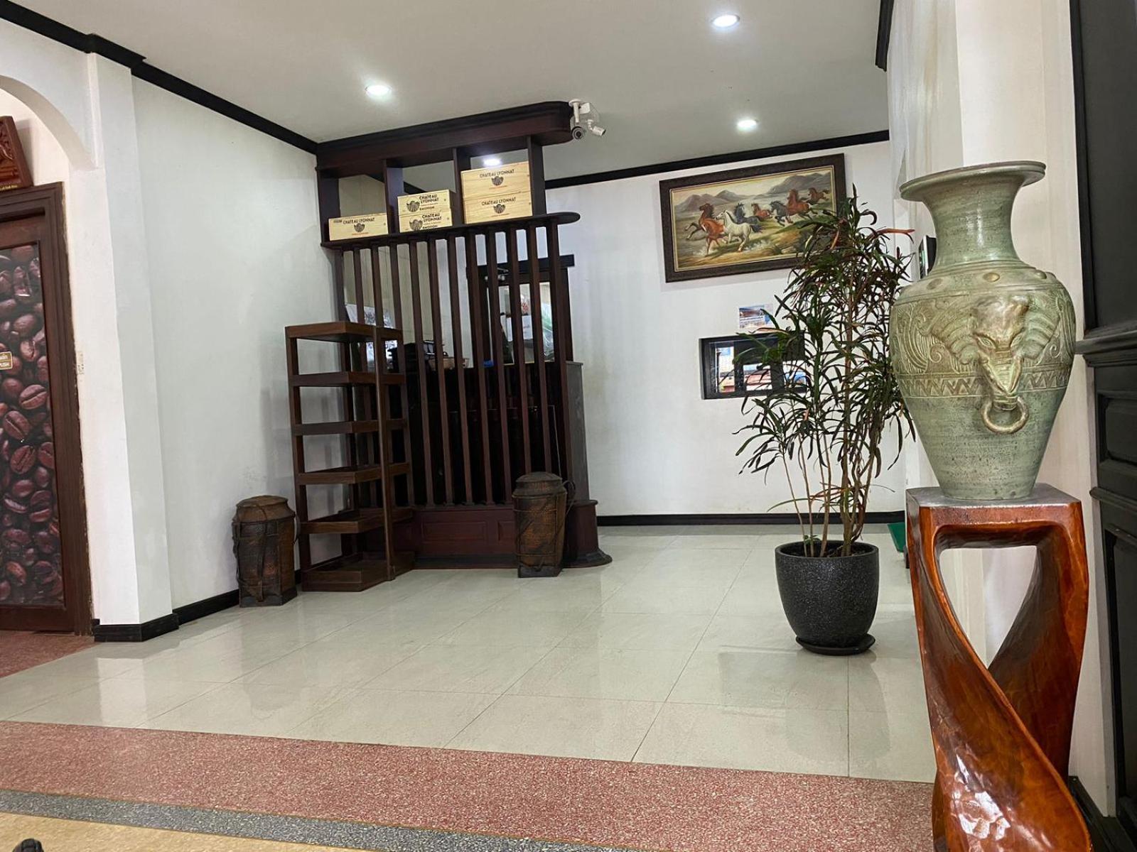 Subinh Hotel And Restaurant 巴色 外观 照片